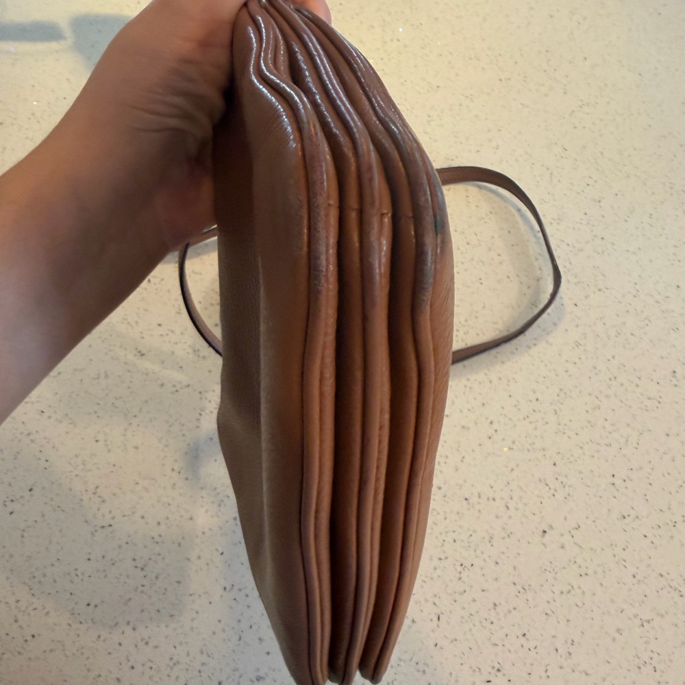 Kate Spade Leila Triple Gusset Crossbody bag. - Picture 10 of 17